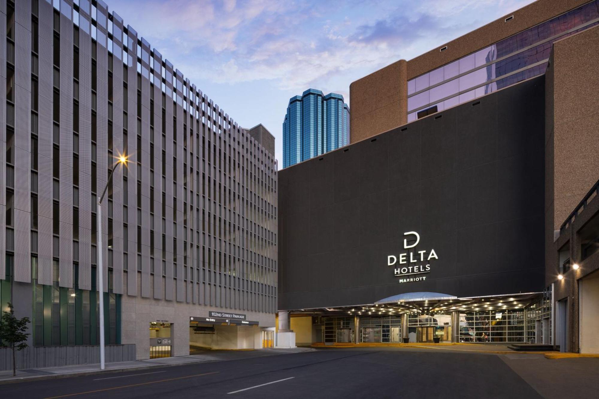 Delta Hotels By Marriott Edmonton Centre Suites Экстерьер фото