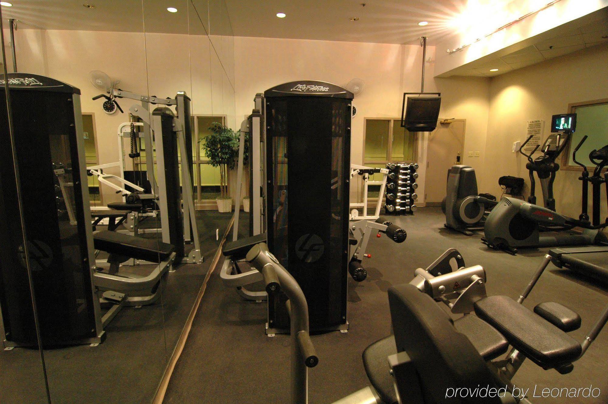 Delta Hotels By Marriott Edmonton Centre Suites Удобства фото